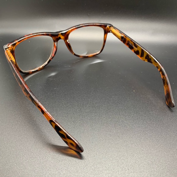Tortoise Shell Fashion Eyeglasses - Picture 4 of 4
